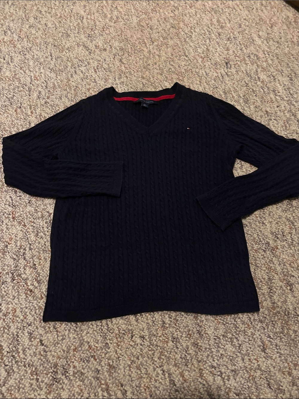 Tommy Hilfiger Women’s Navy V-Neck Cable Knit Sweater with Red Trim